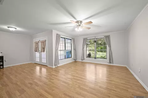 Living - 35013 J W Hall Rd, Walker, LA 70785 photo 1 of 4