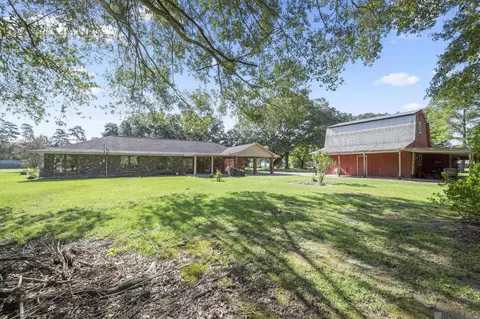 Exterior - 35013 J W Hall Rd, Walker, LA 70785 photo 5 of 9