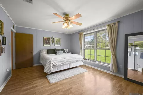 Bedroom - 35013 J W Hall Rd, Walker, LA 70785 photo 2 of 2