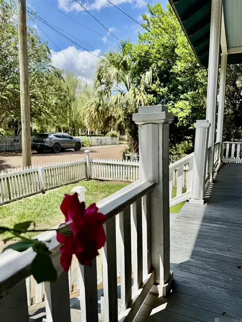 Exterior - 503 Madison St, Natchez, MS 39120 photo 1 of 8