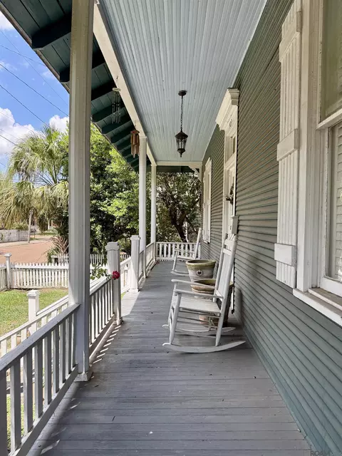 Exterior - 503 Madison St, Natchez, MS 39120 photo 3 of 8