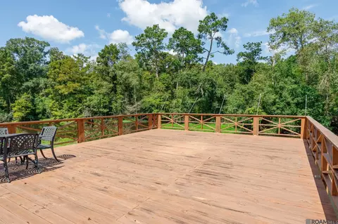 Exterior - 31792 River Pines Dr, Springfield, LA 70462 photo 10 of 16
