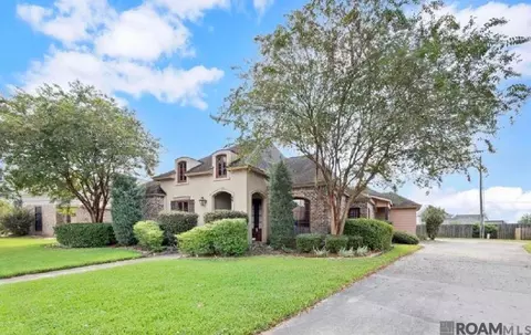 2058 Pointe South Dr, Zachary, LA 70791