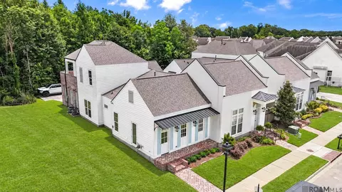 13201 Magnolia Square Dr, Baton Rouge, LA 70818