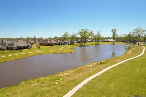82 Rue Fraise, Zachary, LA 70791