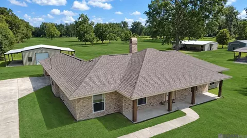 Exterior - 7284 Island Rd, Jarreau, LA 70749 photo 4 of 4