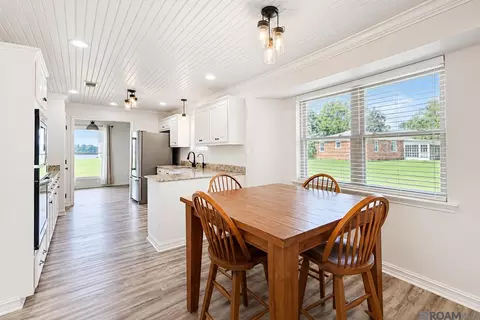 Dining - 7284 Island Rd, Jarreau, LA 70749 photo 1 of 2
