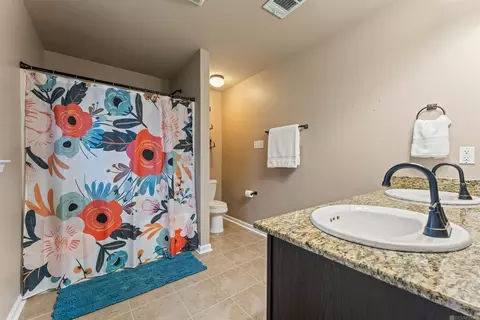 Bath - 42248 Broadwalk Ave, Hammond, LA 70403 photo 1 of 2