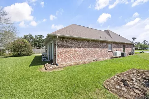 Exterior - 12703 Landon Dr, Walker, LA 70785 photo 2 of 3