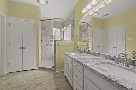 Bath - 12703 Landon Dr, Walker, LA 70785 photo 1 of 4