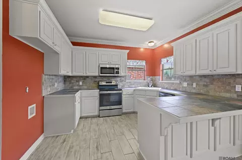 Kitchen - 12703 Landon Dr, Walker, LA 70785 photo 1 of 2