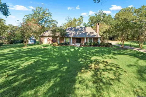 6615 Oak Cluster Dr, Greenwell Springs, LA 70739