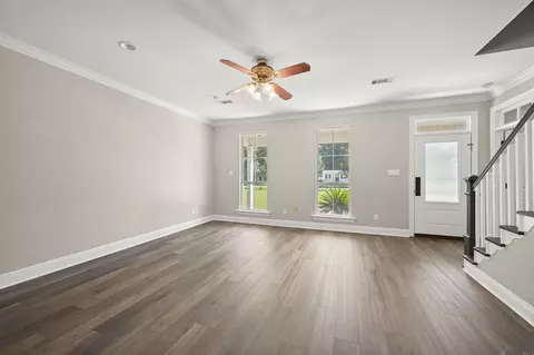 Living - 32787 Duff Rd, Walker, LA 70785 photo 4 of 7