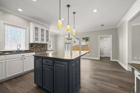 Kitchen - 32787 Duff Rd, Walker, LA 70785 photo 1 of 7