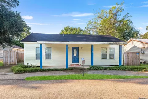 212 Leslie St, Denham Springs, LA 70726