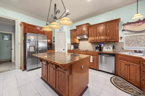 Kitchen - 14176 Twelve Oaks Dr, Walker, LA 70785 photo 1 of 3