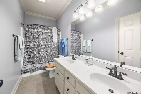 Bath - 14176 Twelve Oaks Dr, Walker, LA 70785 photo 4 of 4
