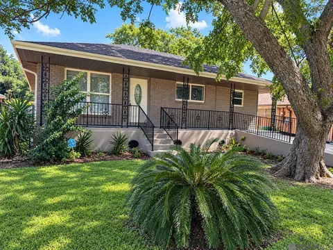 933 Trudeau Dr, Metairie, LA 70003