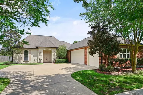 10753 Hilltree Dr, Baton Rouge, LA 70810