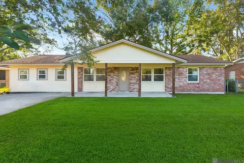 1834 Mcquaid Dr, Baton Rouge, LA 70810