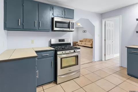 Kitchen - 905 Sinbad St, Baker, LA 70714 photo 2 of 2