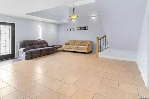 Living - 905 Sinbad St, Baker, LA 70714 photo 2 of 2