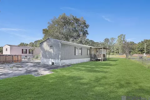 Exterior - 29796 A Burns Ln, Walker, LA 70785 photo 4 of 5