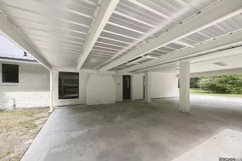 Exterior - 15316 Libra Ave, Pride, LA 70770 photo 4 of 6