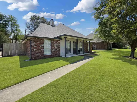 Exterior - 13492 Prairie Ln, Walker, LA 70785 photo 3 of 8