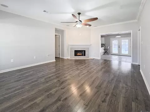 Living - 13492 Prairie Ln, Walker, LA 70785 photo 2 of 3
