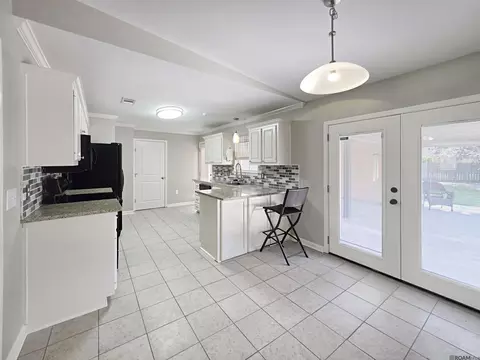 Kitchen - 13492 Prairie Ln, Walker, LA 70785 photo 2 of 3