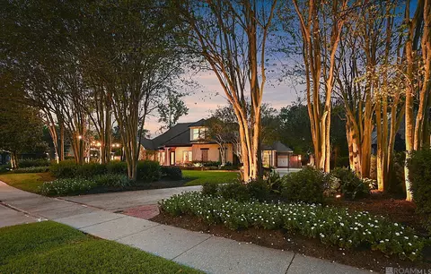 765 Myrtle View Dr, Baton Rouge, LA 70810