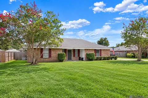 9944 Banway Dr, Greenwell Springs, LA 70739