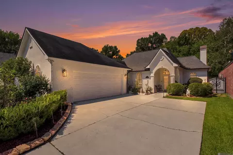 5952 Glen Cove Dr, Baton Rouge, LA 70809