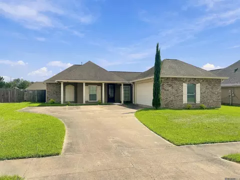 28280 Lake Salvador Dr, Livingston, LA 70754