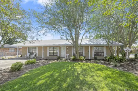 1111 E Sybil St, Gonzales, LA 70737