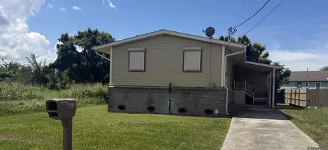 6350 Pauline Dr, New Orleans, LA 70126