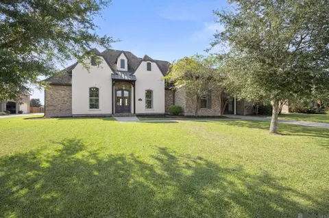 6447 Coushatta Dr, Gonzales, LA 70737