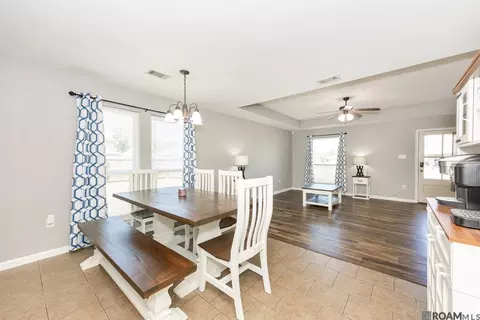 Dining - 12236 Creekside Ave, Walker, LA 70785 photo 3 of 3