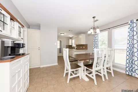 Dining - 12236 Creekside Ave, Walker, LA 70785 photo 2 of 3