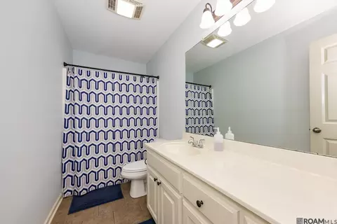 Bath - 12236 Creekside Ave, Walker, LA 70785 photo 3 of 3