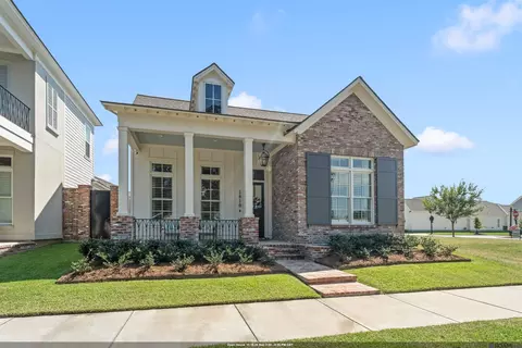 1810 Dauphine St, Baton Rouge, LA 70808