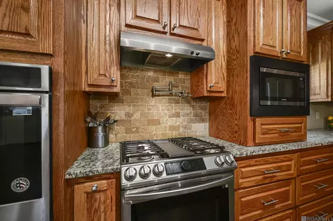 Kitchen - 13823 Cayuga Dr, Baker, LA 70714 photo 5 of 5
