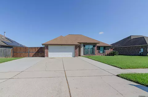 412 Cortez Dr, Laplace, LA 70068