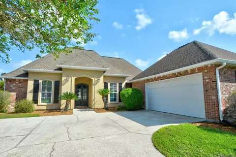 37252 S Lakeshore Ave, Prairieville, LA 70769