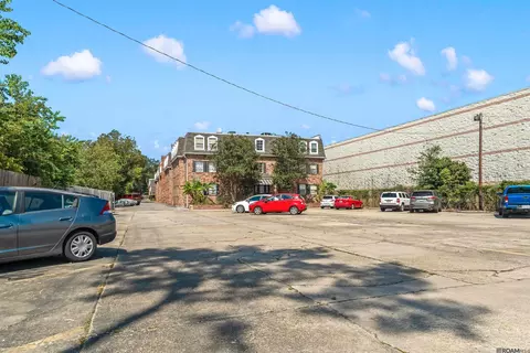 4735 Government St # 322, Baton Rouge, LA 70806
