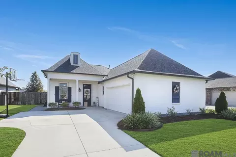 17176 Herringbone Dr, Prairieville, LA 70769