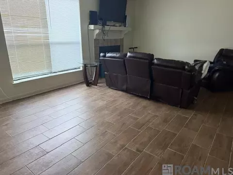 155 Marilyn Dr # 43-B, Baton Rouge, LA 70815