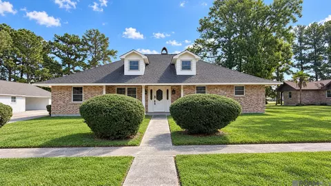Exterior - 13818 Brantley Dr, Baker, LA 70714 photo 1 of 5