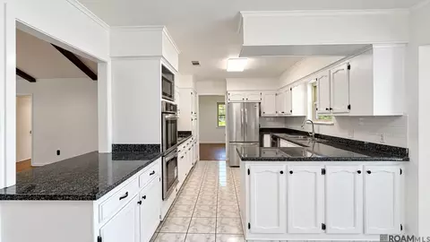 Kitchen - 13818 Brantley Dr, Baker, LA 70714 photo 2 of 4